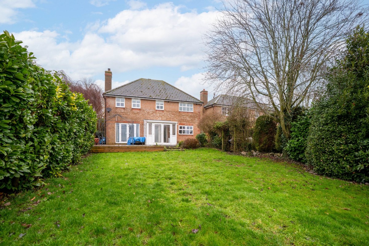 Orchard Way, Haddenham, CB6