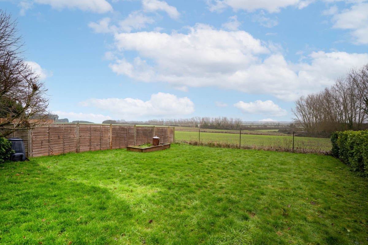 Orchard Way, Haddenham, CB6