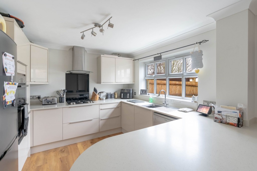 Orchard Way, Haddenham, CB6