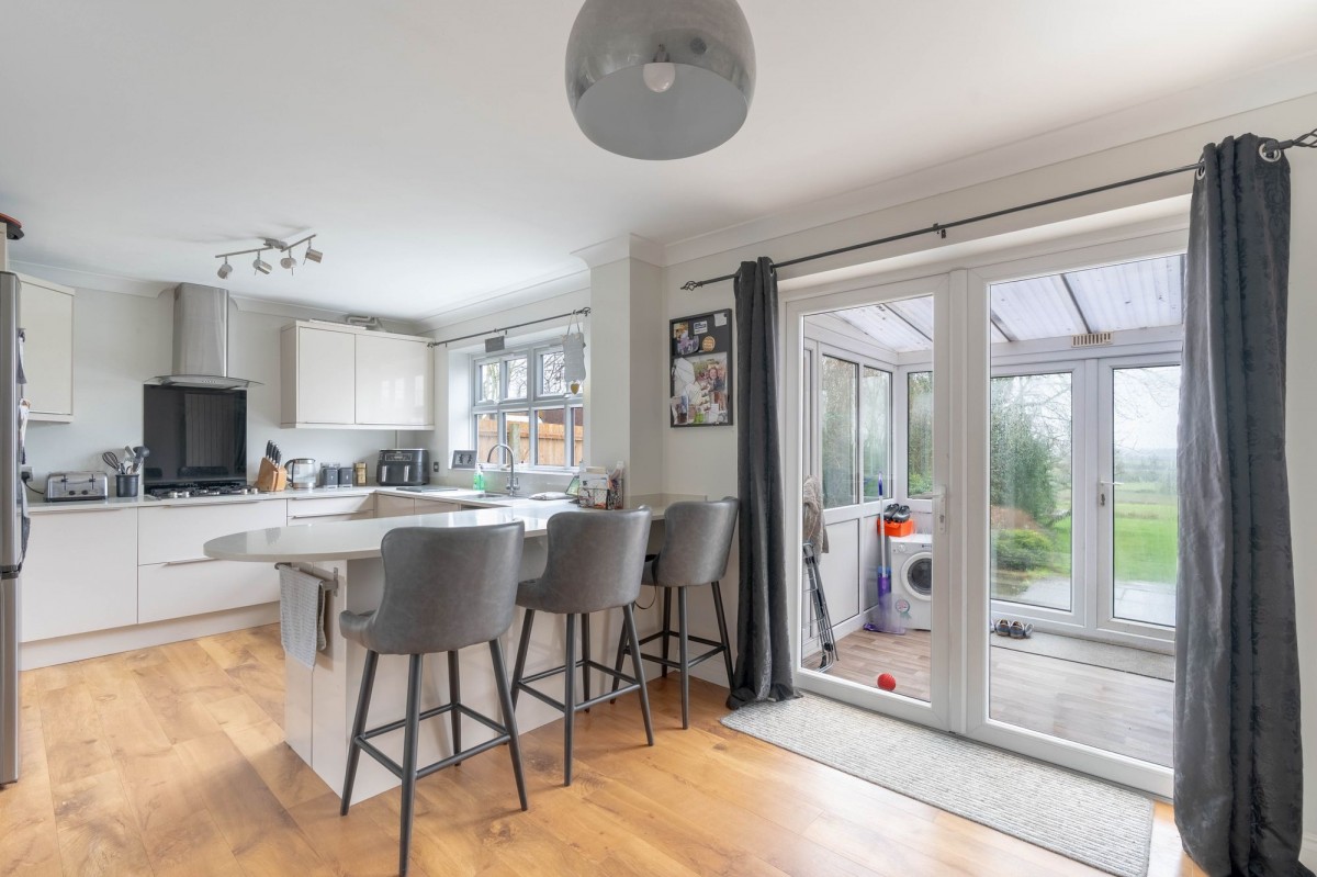 Orchard Way, Haddenham, CB6