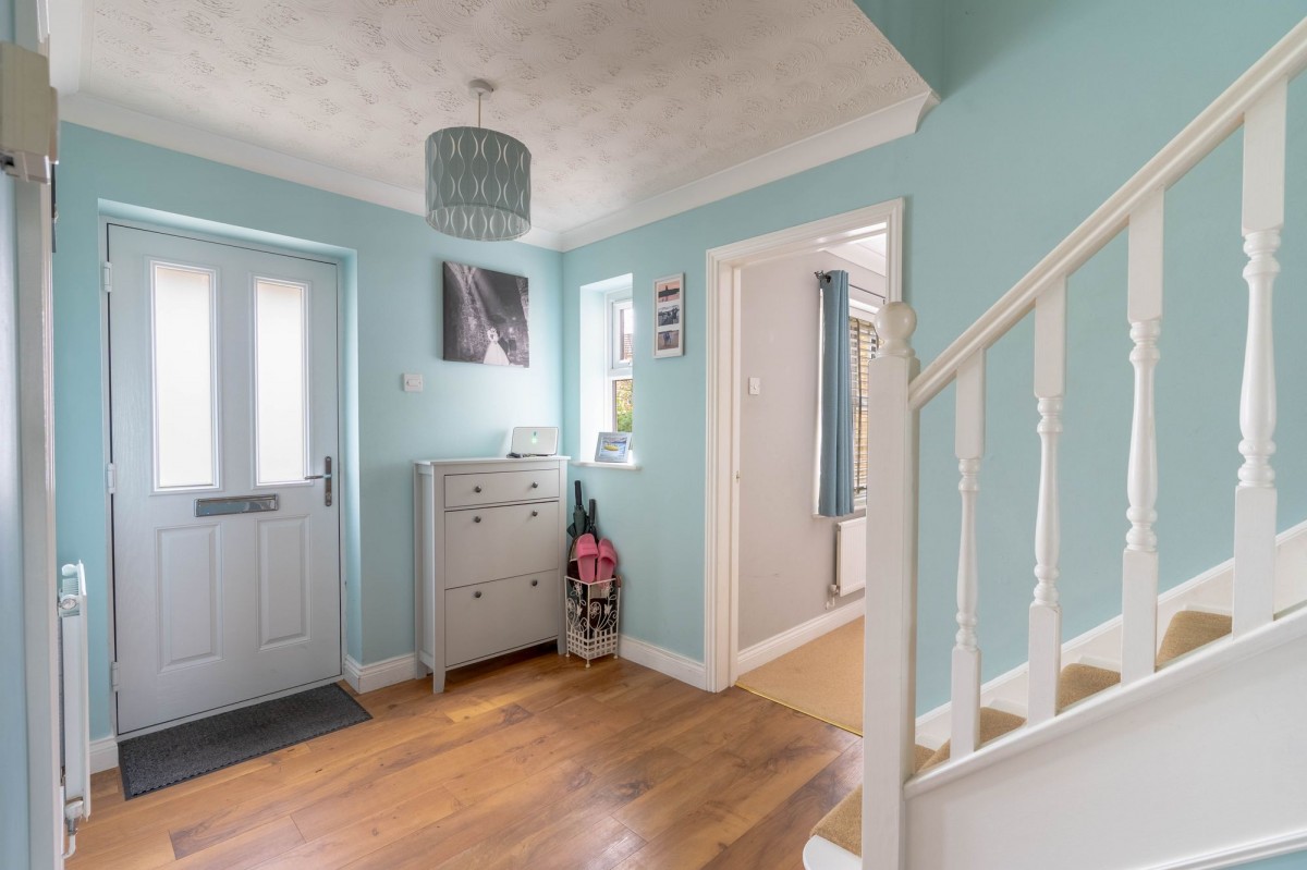 Orchard Way, Haddenham, CB6