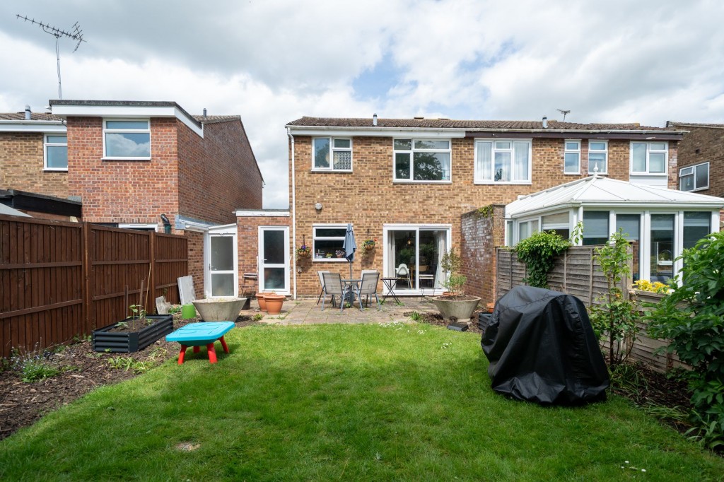 Burkett Way, Histon, CB24
