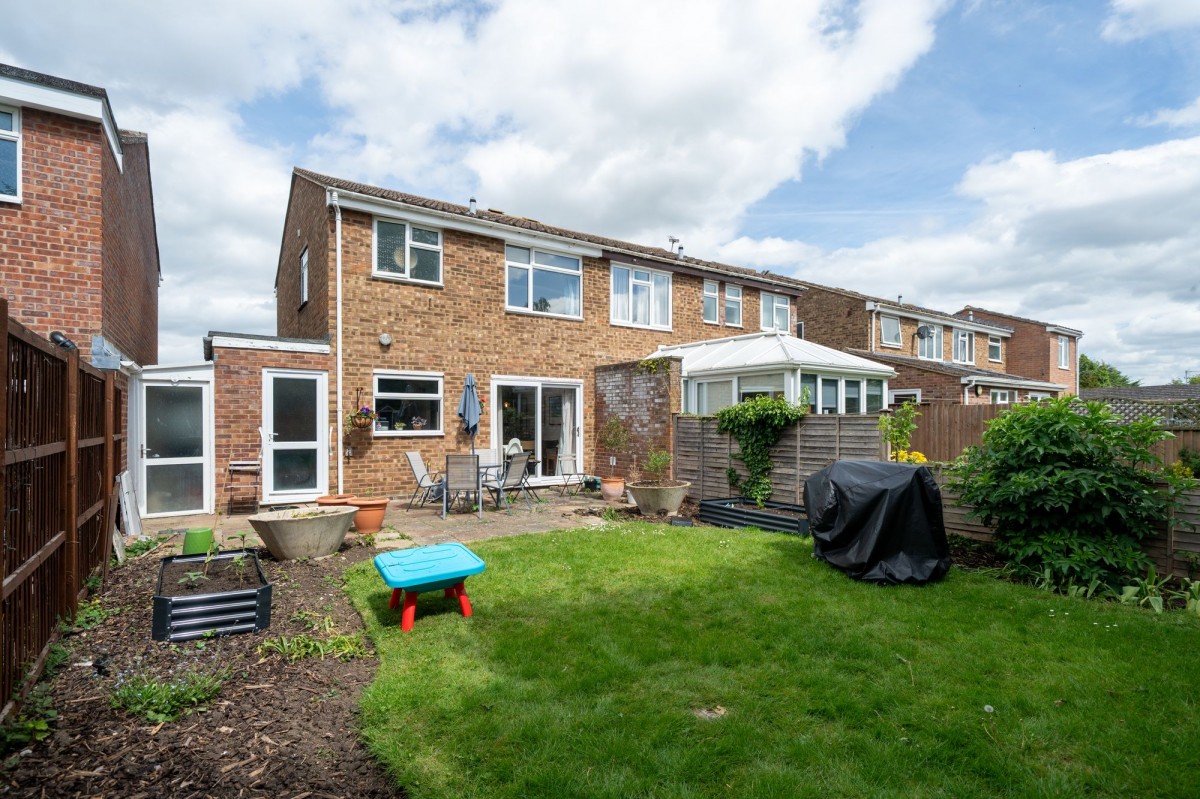 Burkett Way, Histon, CB24