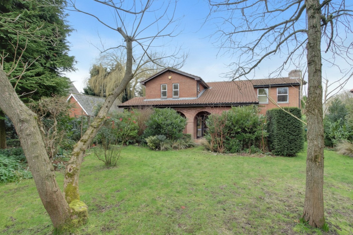 Main Road, Elm, PE14