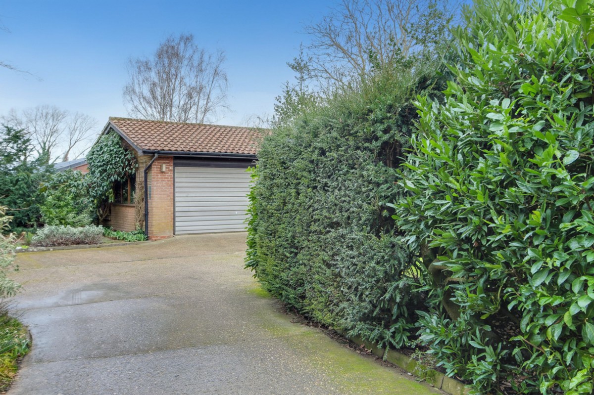 Main Road, Elm, PE14