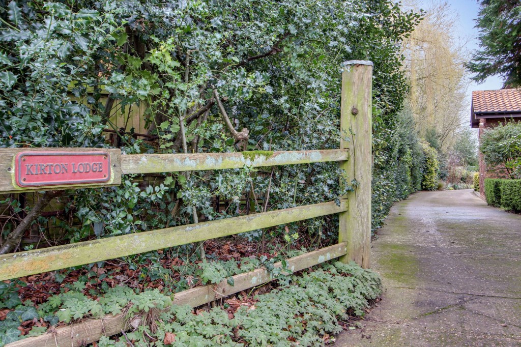 Main Road, Elm, PE14