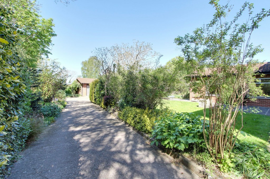 Main Road, Elm, PE14