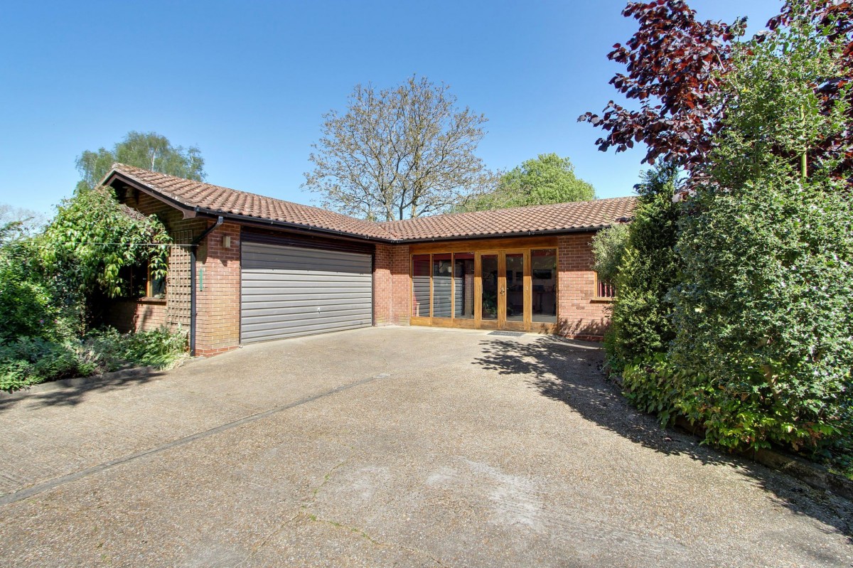 Main Road, Elm, PE14