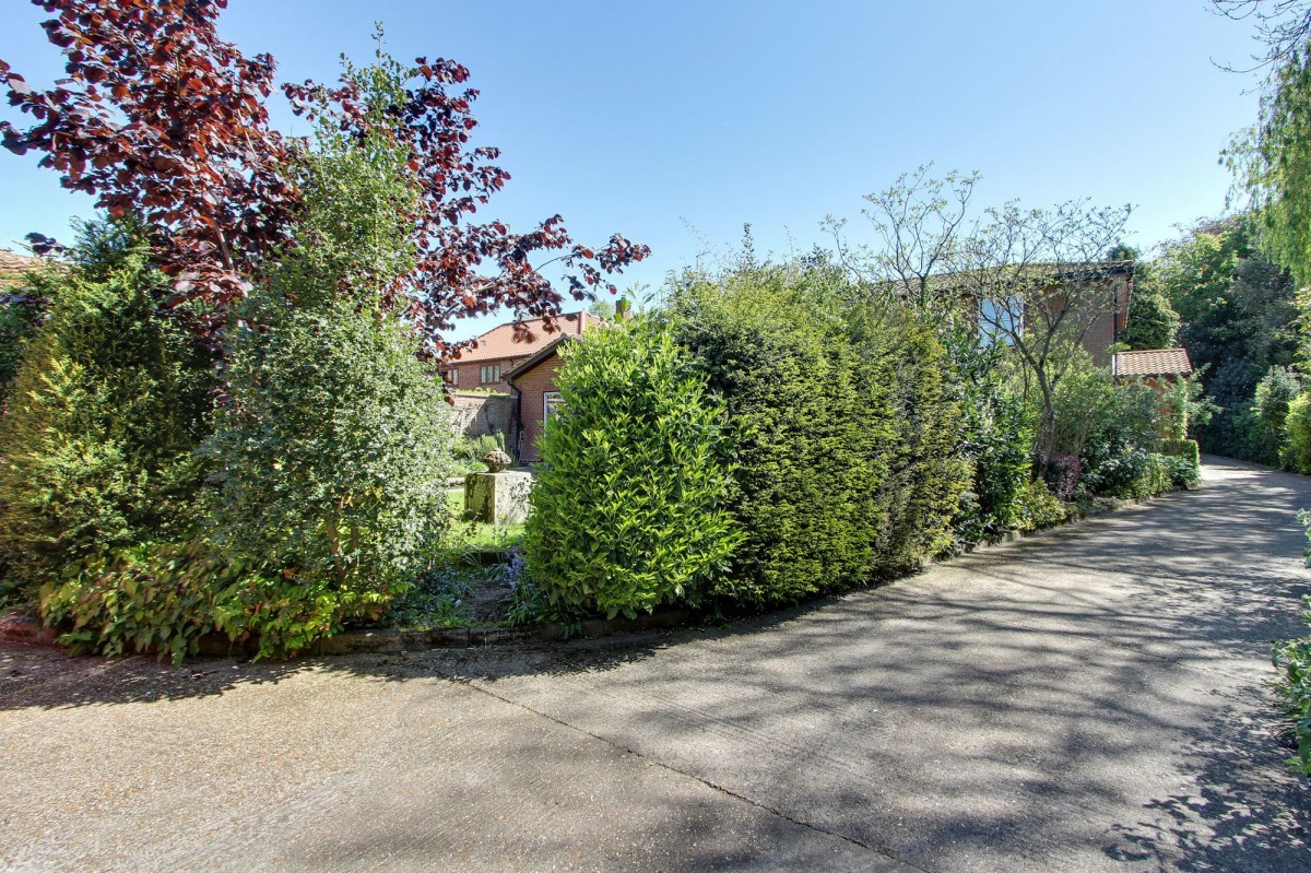 Main Road, Elm, PE14