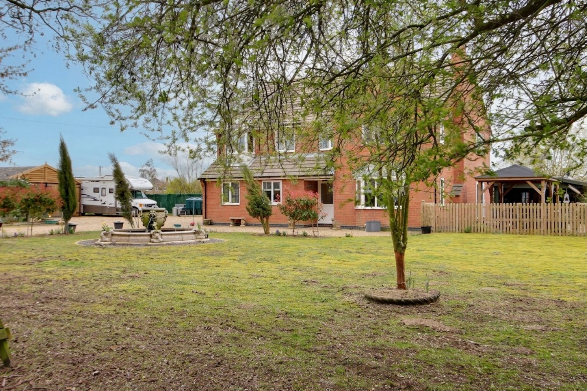 Main Road, Holbeach Drove, PE12