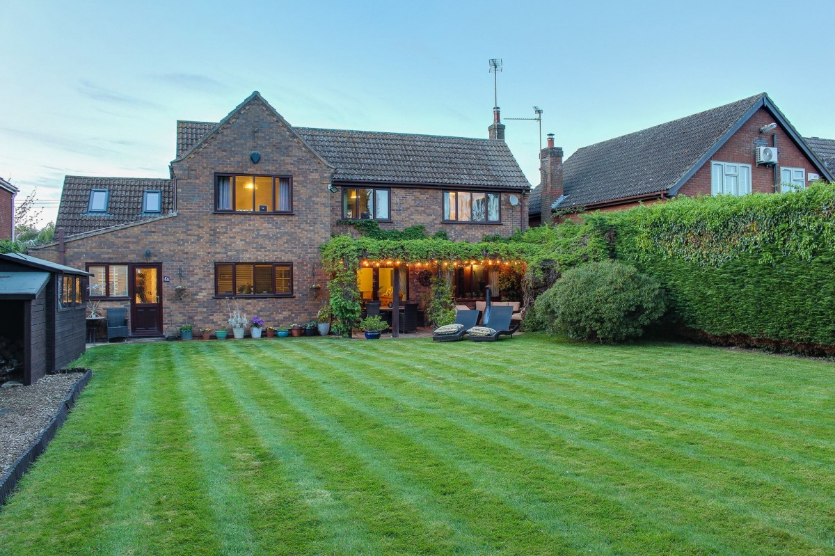 18 Hungate Road, Emneth, PE14