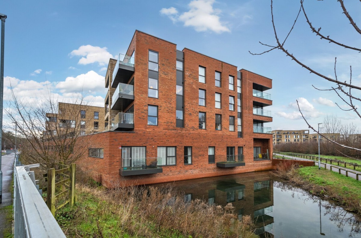 Poulter Walk, Trumpington, CB2