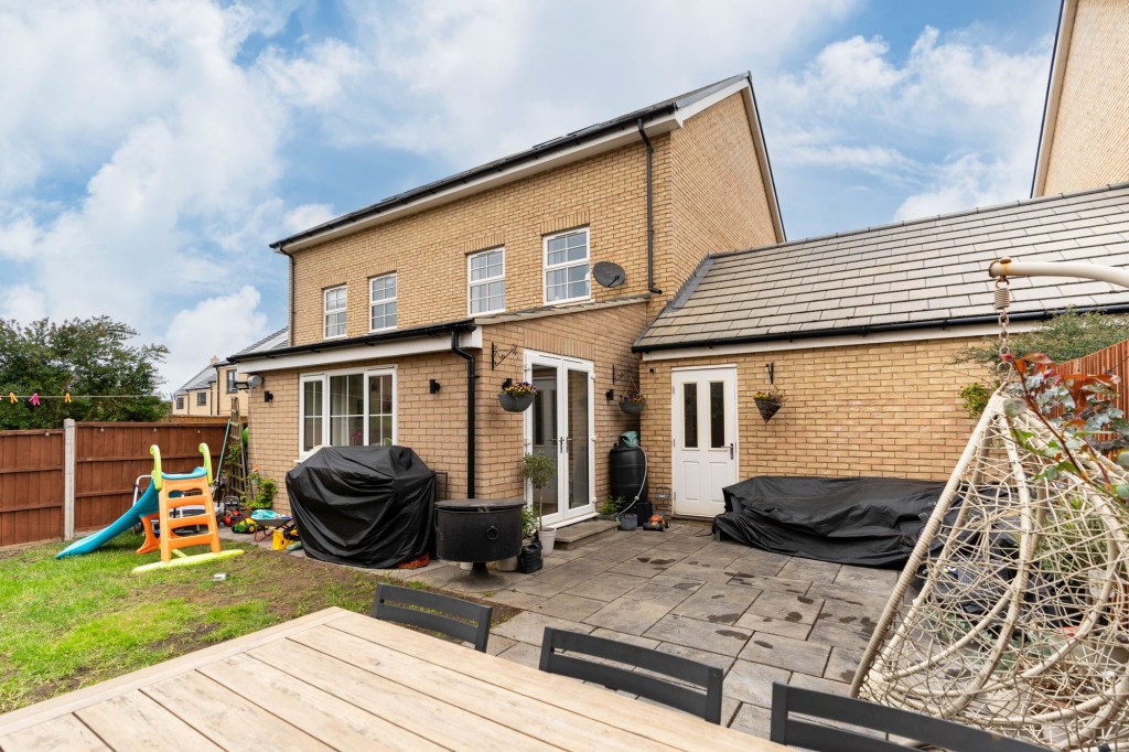 Aspinalls Yard, Willingham, CB24