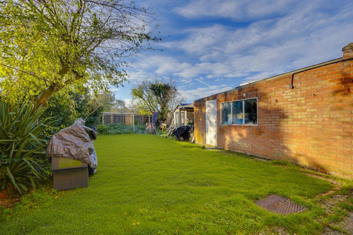 Whitegates, Newmarket, CB8