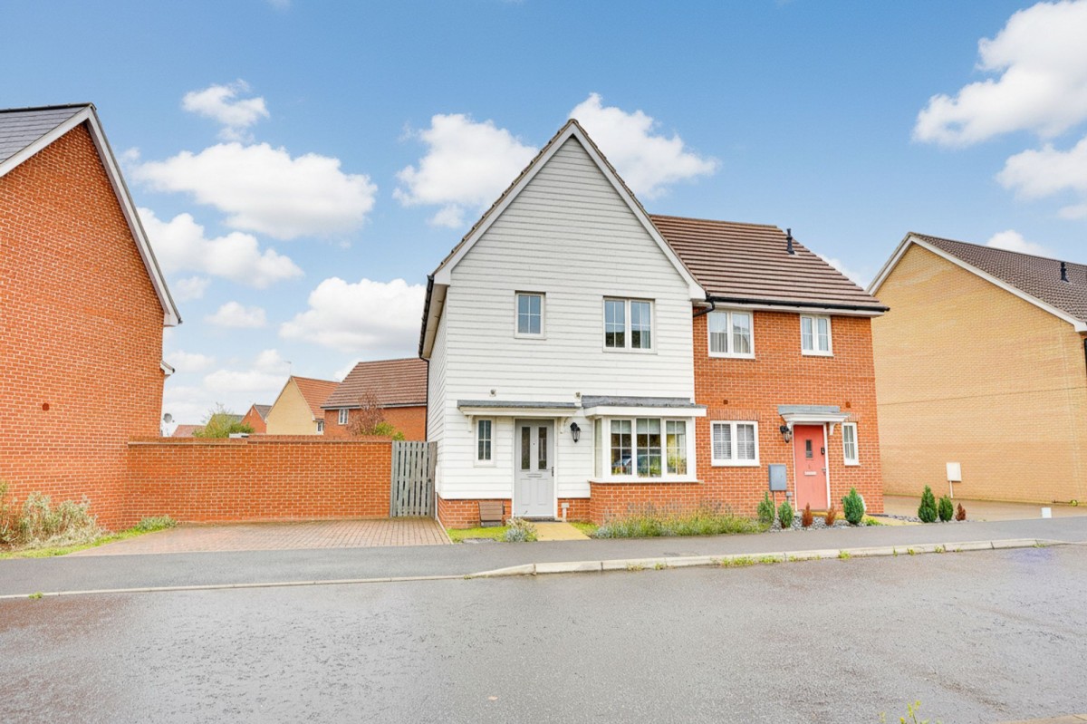 Dandelion Crescent, Red Lodge, IP28