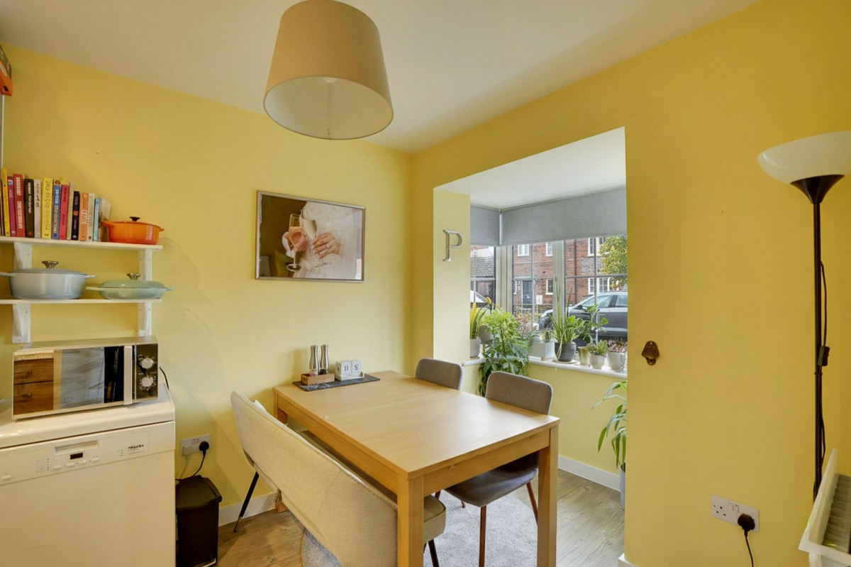 Dandelion Crescent, Red Lodge, IP28