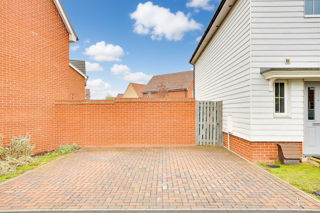 Dandelion Crescent, Red Lodge, IP28