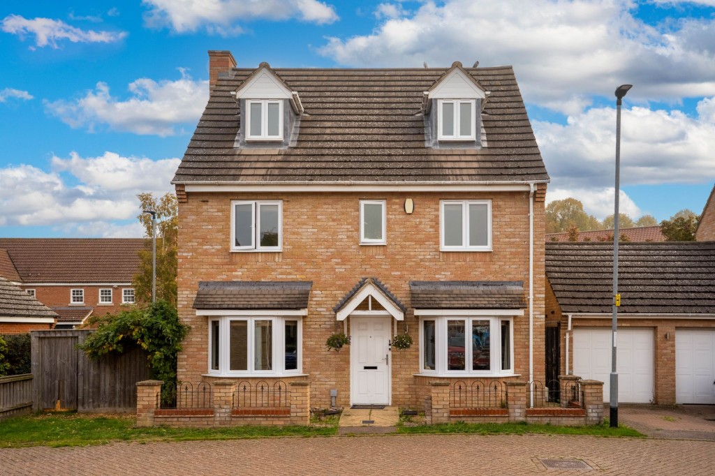 Collingwood Drive, Longstanton, CB24