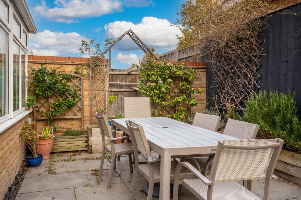 Collingwood Drive, Longstanton, CB24