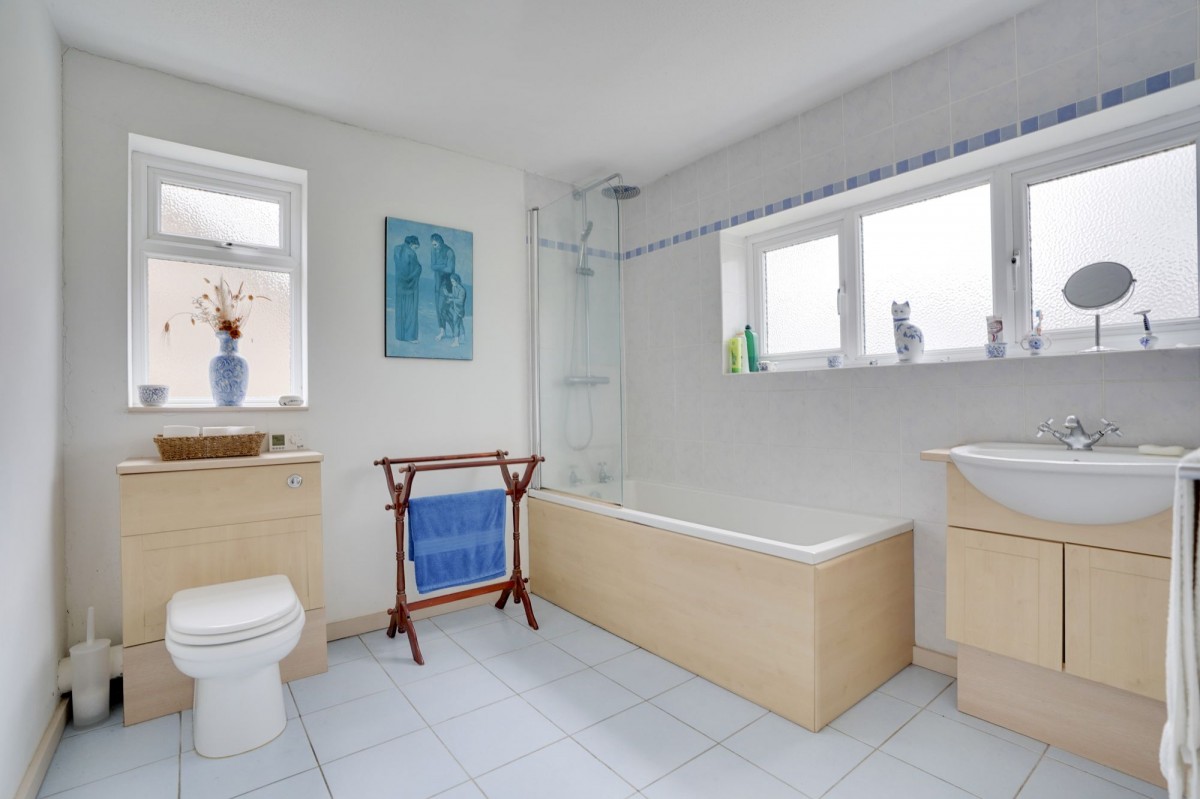 Churchill Avenue, Newmarket, CB8