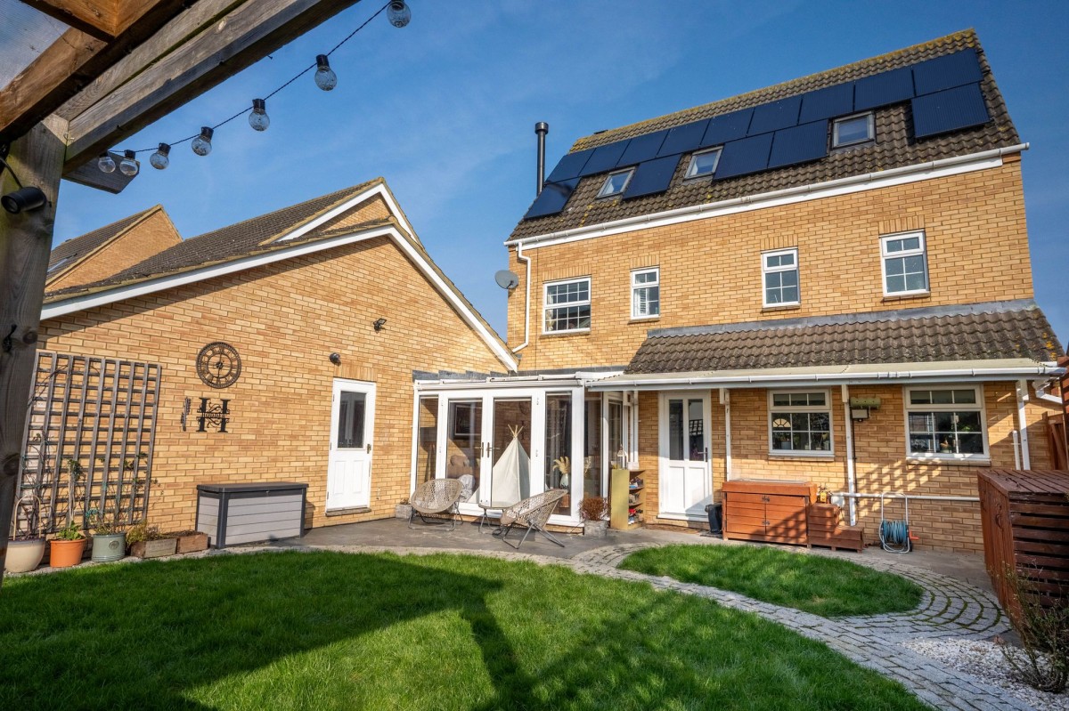 Covent Garden, Willingham, CB24