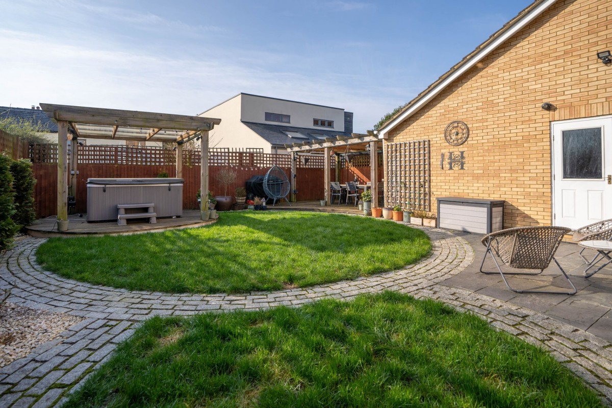 Covent Garden, Willingham, CB24