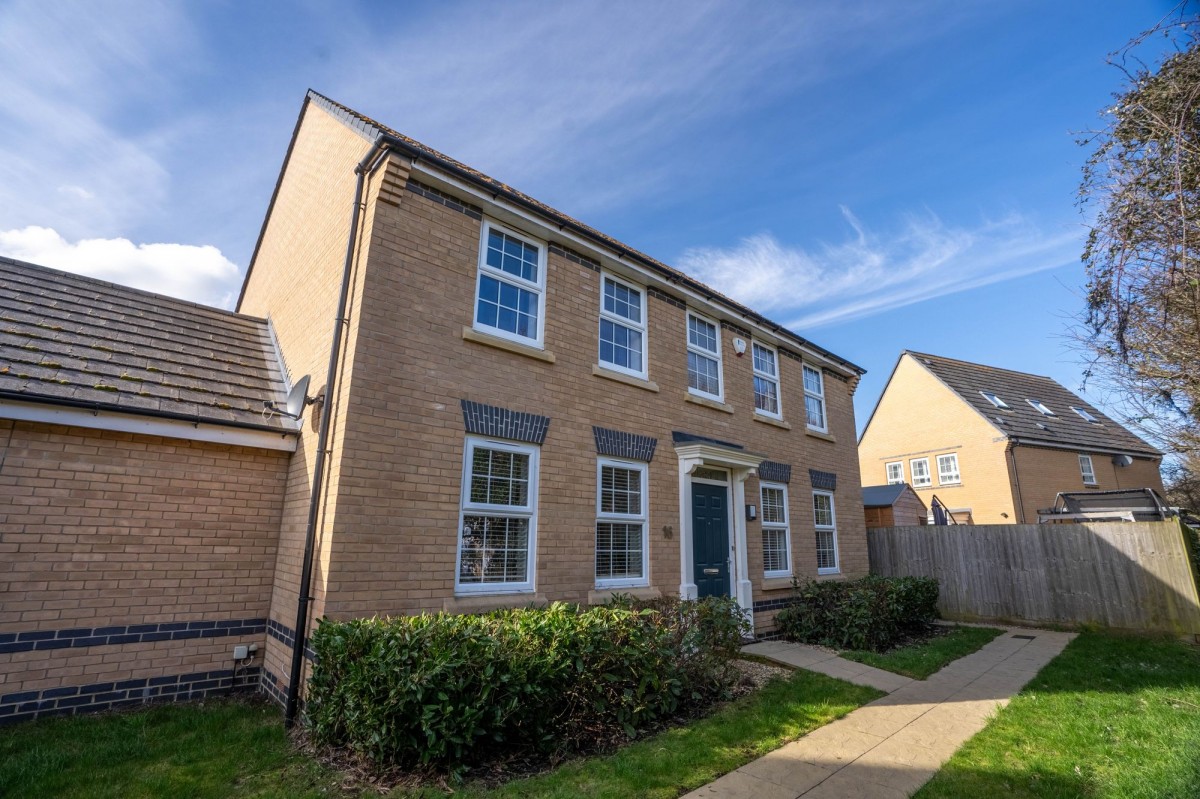 Lofthouse Way, Longstanton, CB24