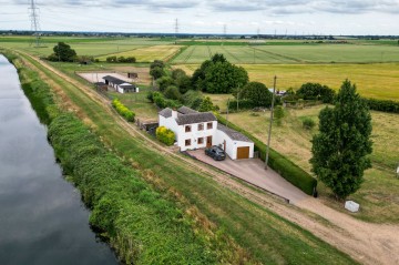 Padnal Bank, Queen Adelaide, CB7