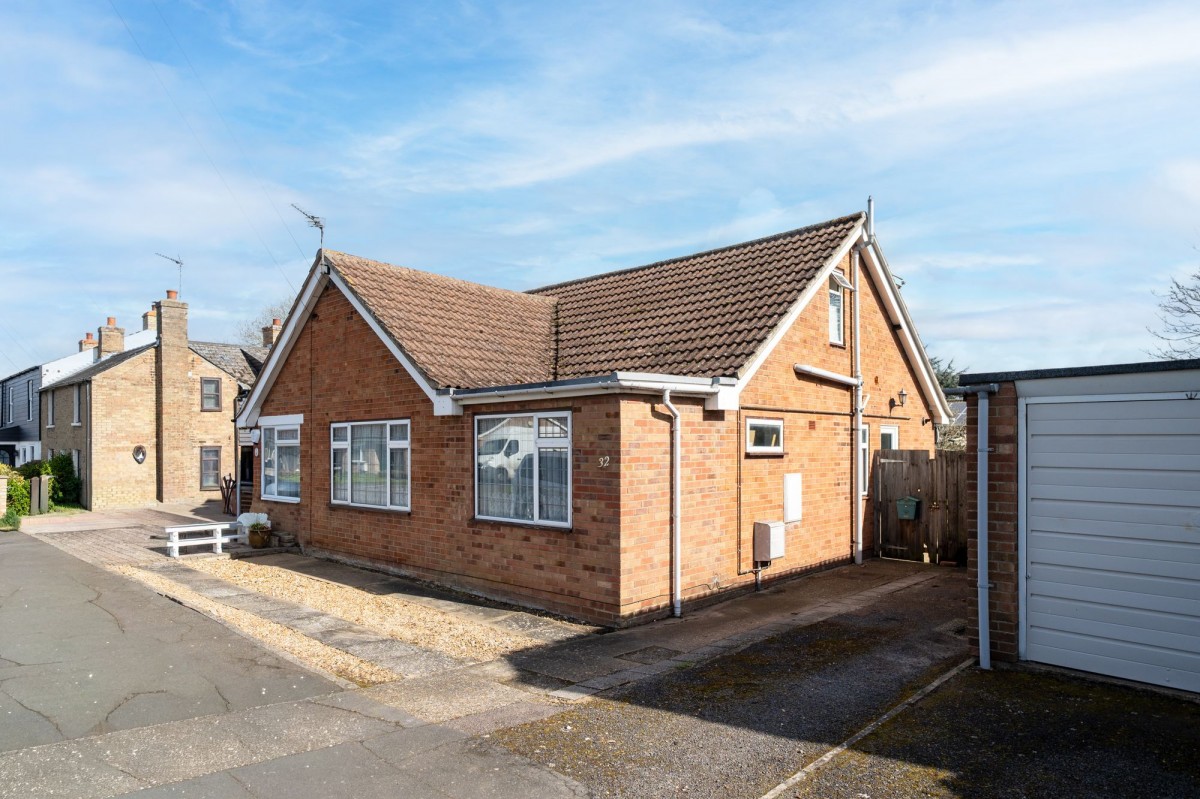 Pound Lane, Sutton, CB6