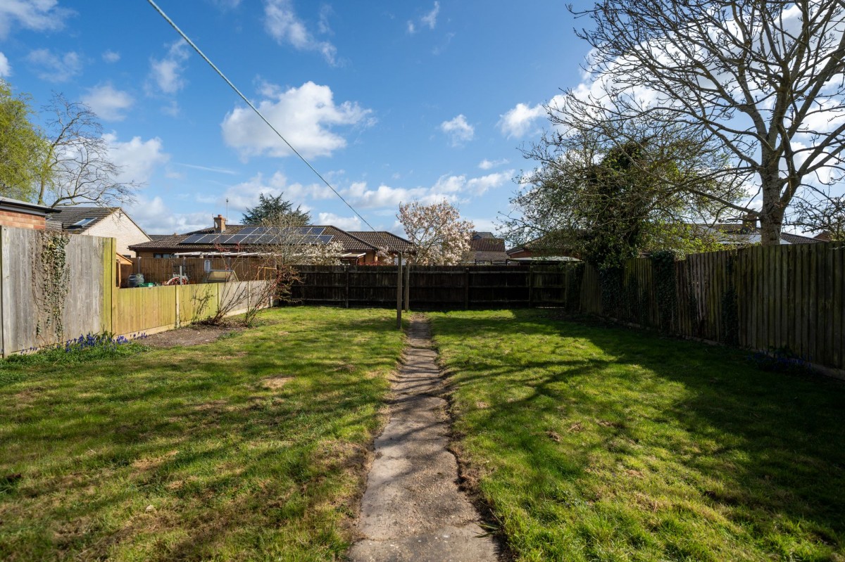 Pound Lane, Sutton, CB6