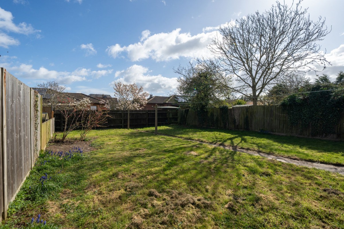 Pound Lane, Sutton, CB6