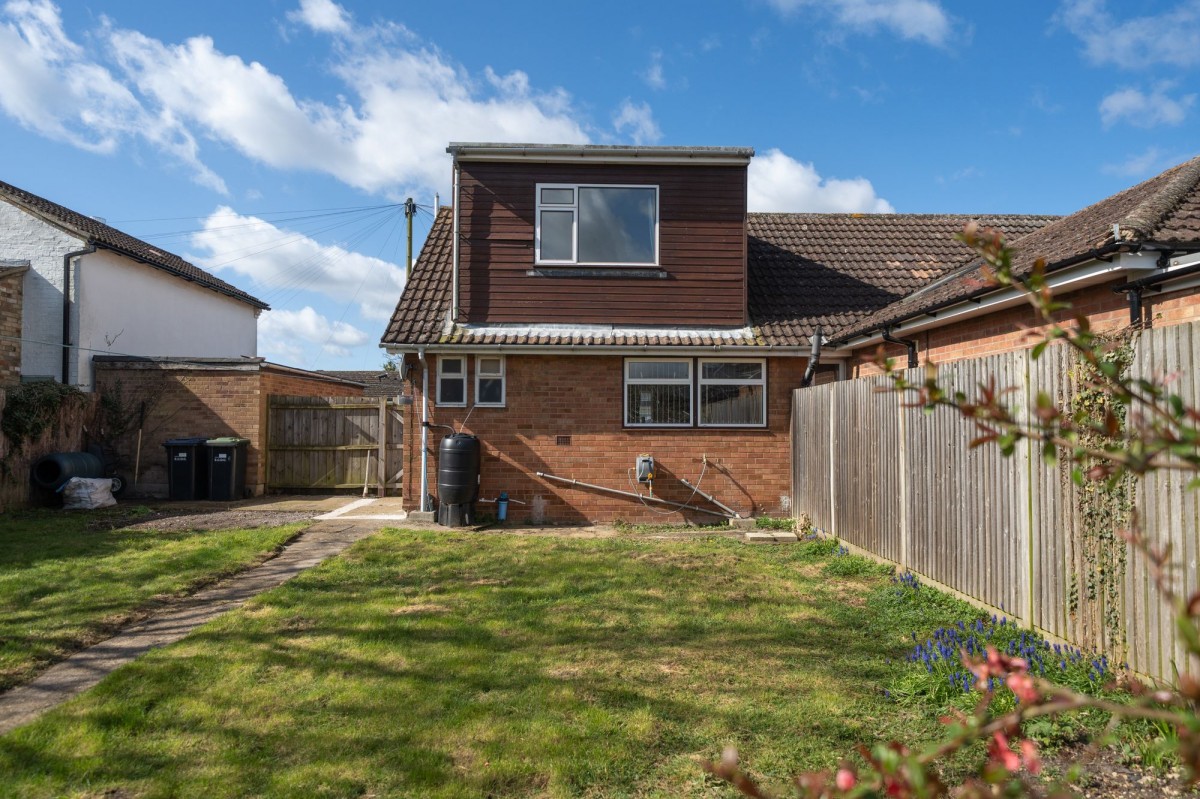 Pound Lane, Sutton, CB6