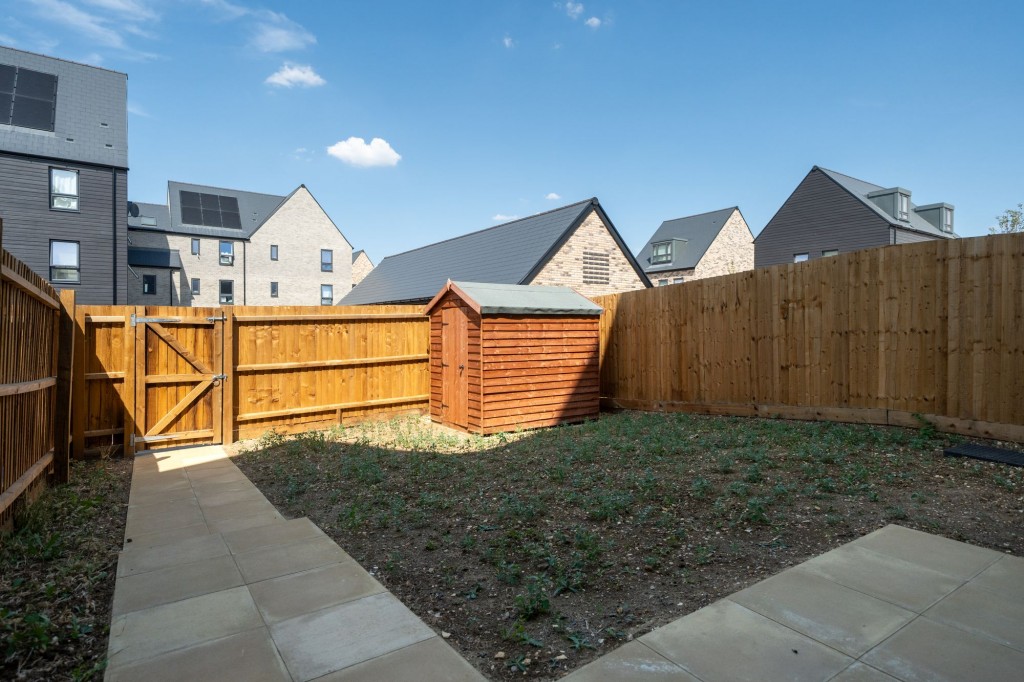 9 Aylesbury Walk, Northstowe, CB24