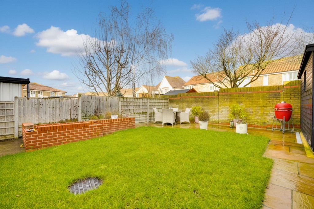 Bayfield Drive, Burwell, CB25