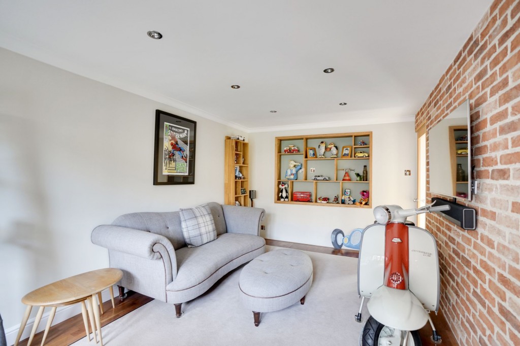 Bayfield Drive, Burwell, CB25