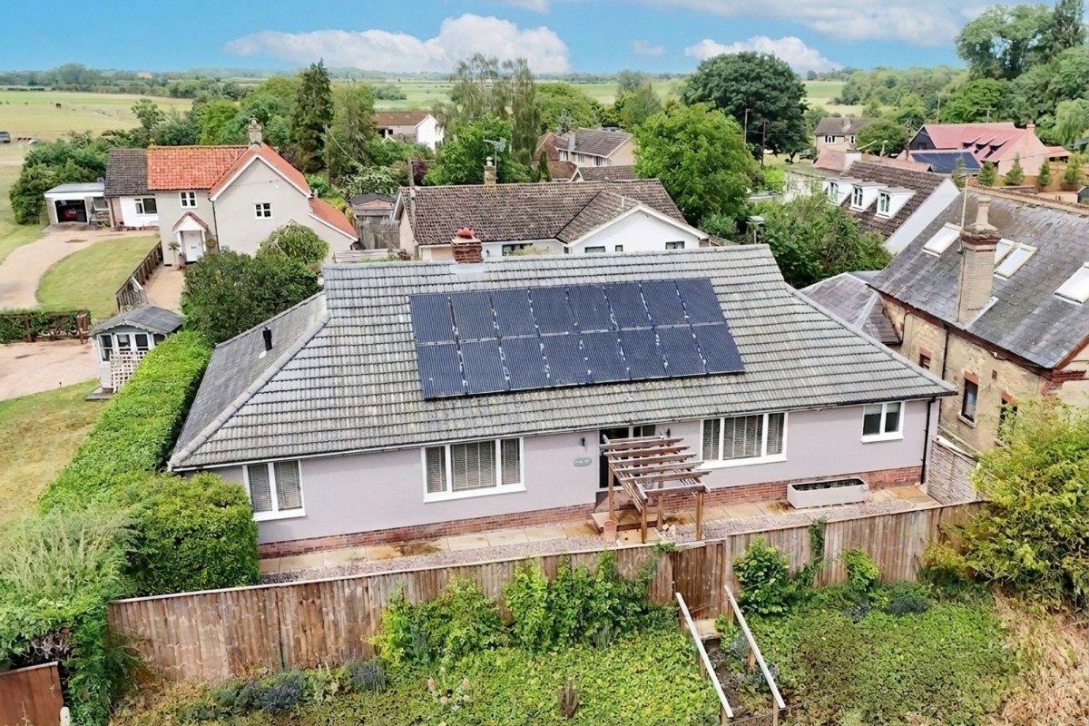 Fordham Road, Freckenham, IP28