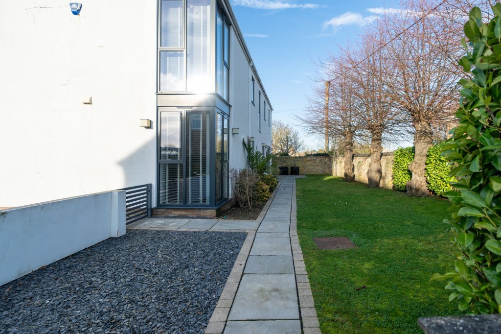 Middle Watch, Swavesey, CB24