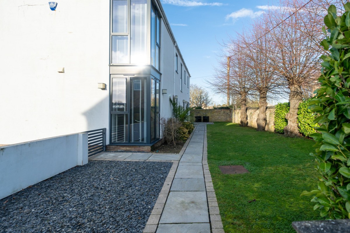 Middle Watch, Swavesey, CB24