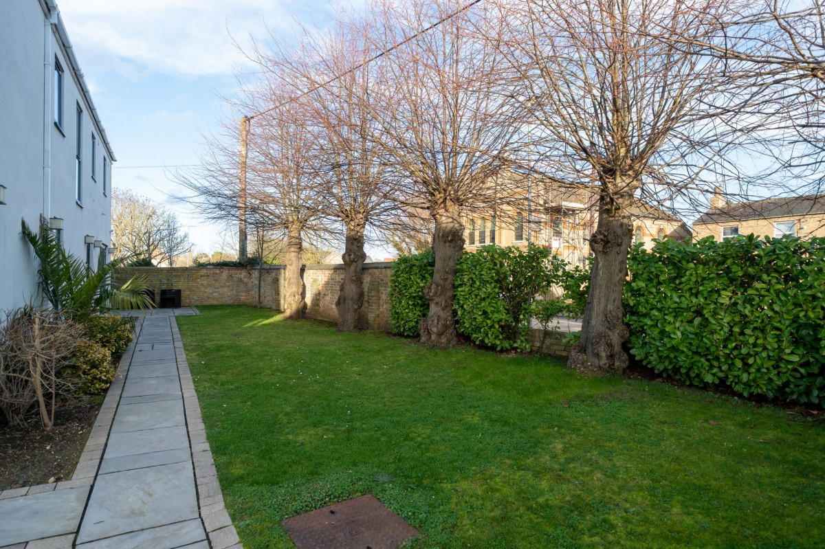 Middle Watch, Swavesey, CB24