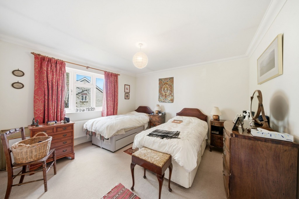 Pease Way, Histon, CB24
