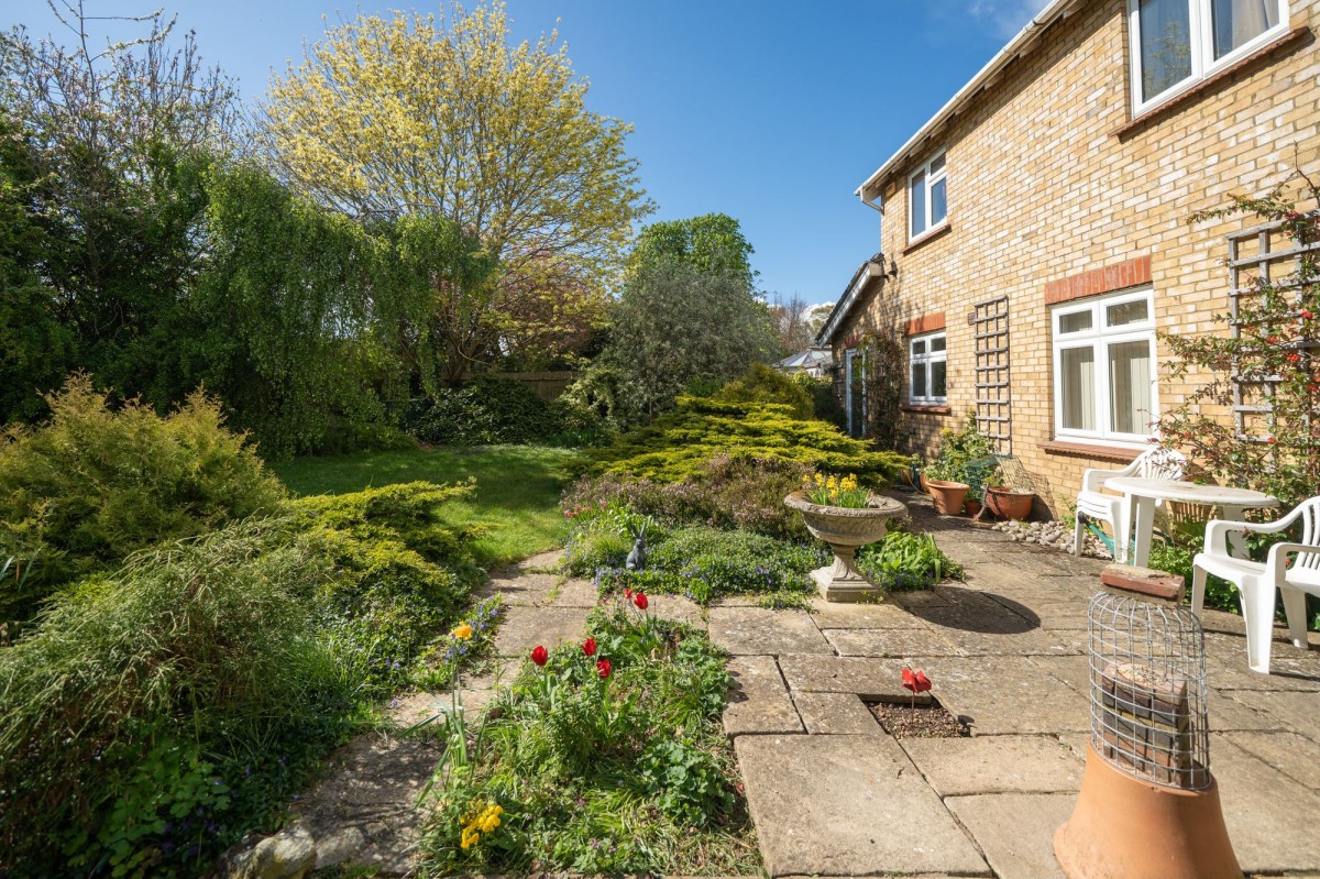 Pease Way, Histon, CB24
