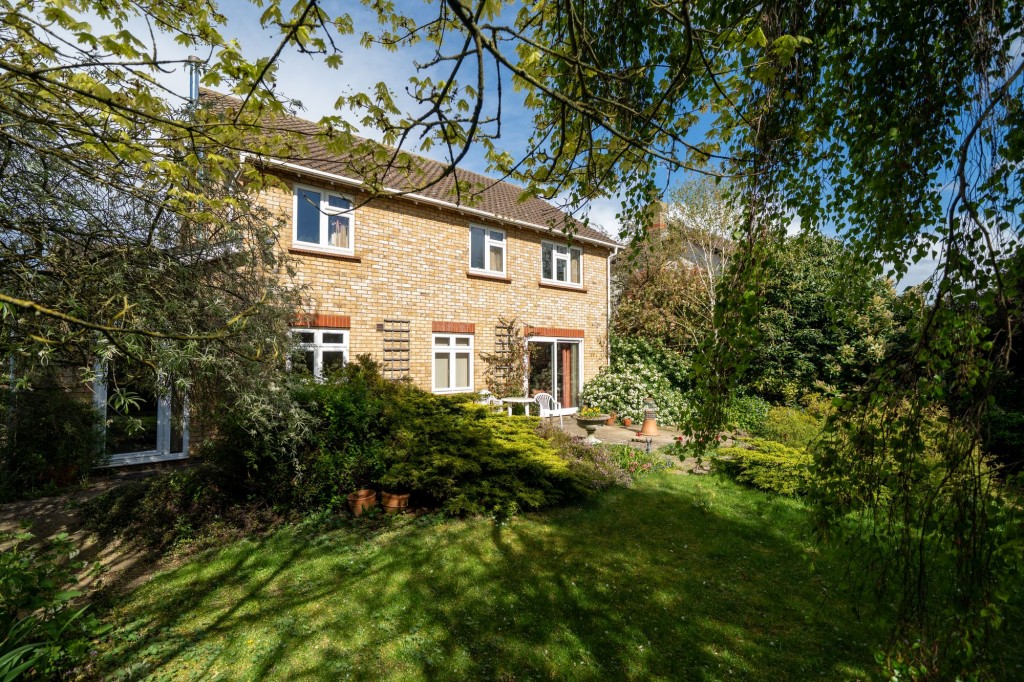 Pease Way, Histon, CB24