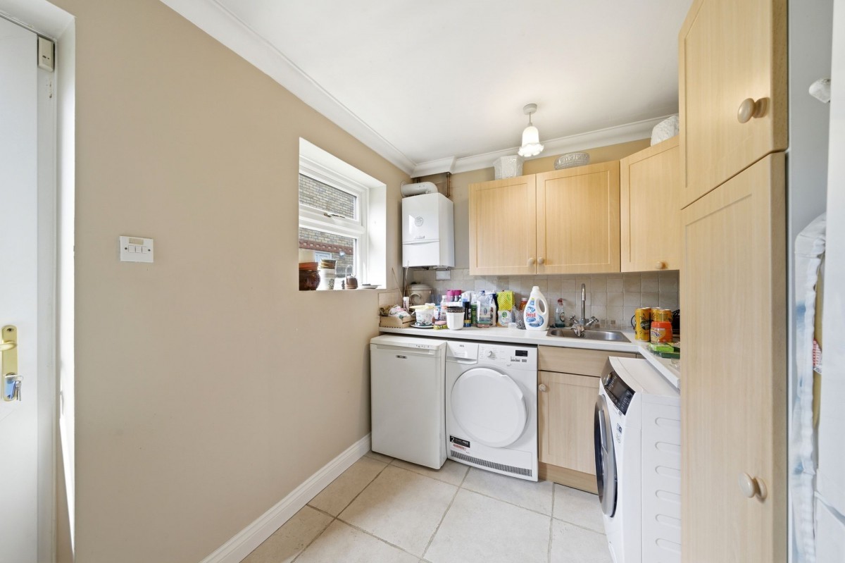 Pease Way, Histon, CB24