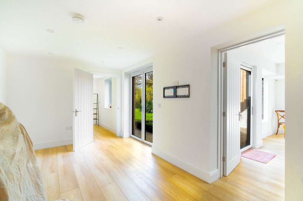 Cambridge Road, Abington, CB21