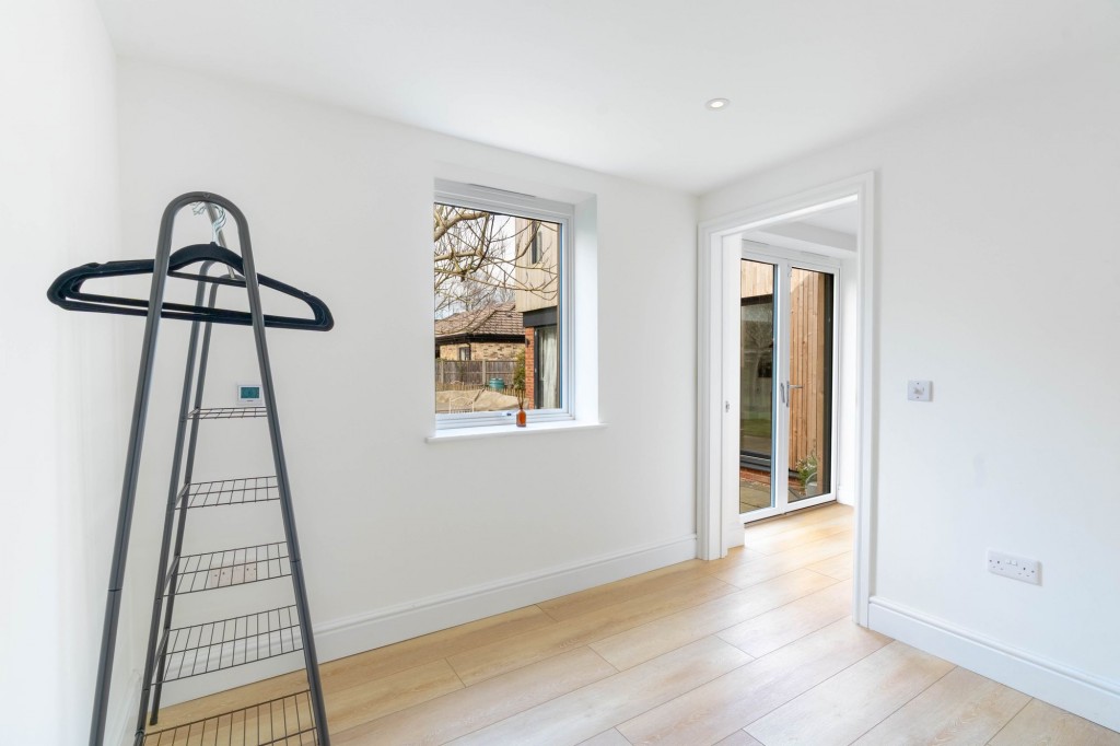 Cambridge Road, Abington, CB21