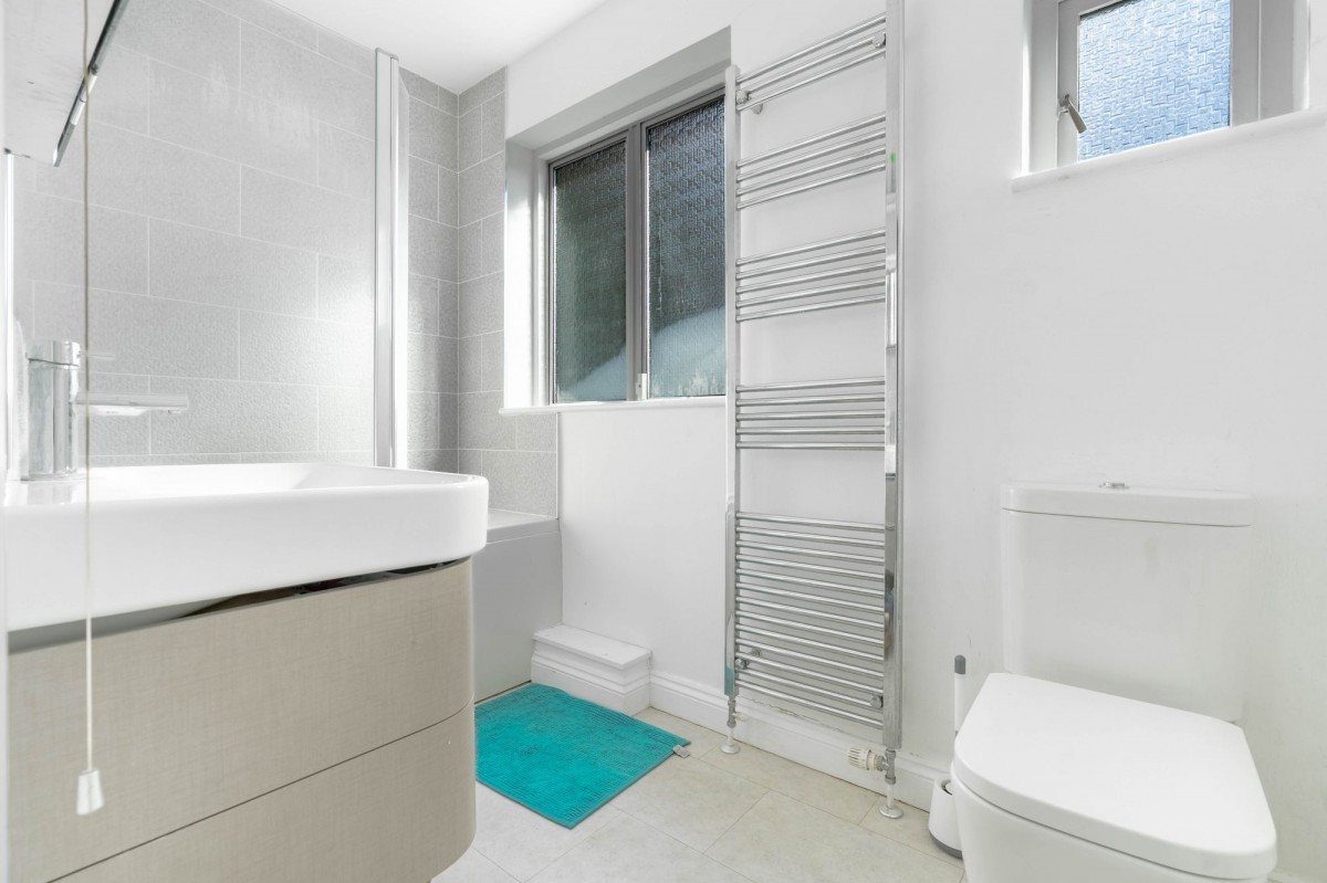 Cambridge Road, Abington, CB21