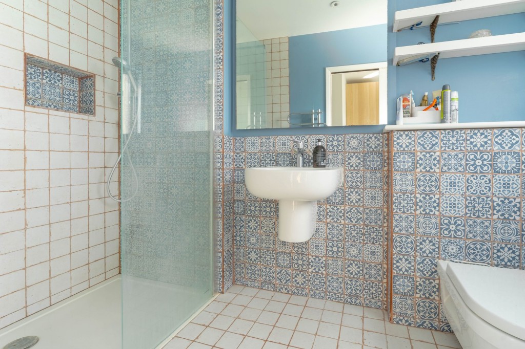 Cambridge Road, Abington, CB21