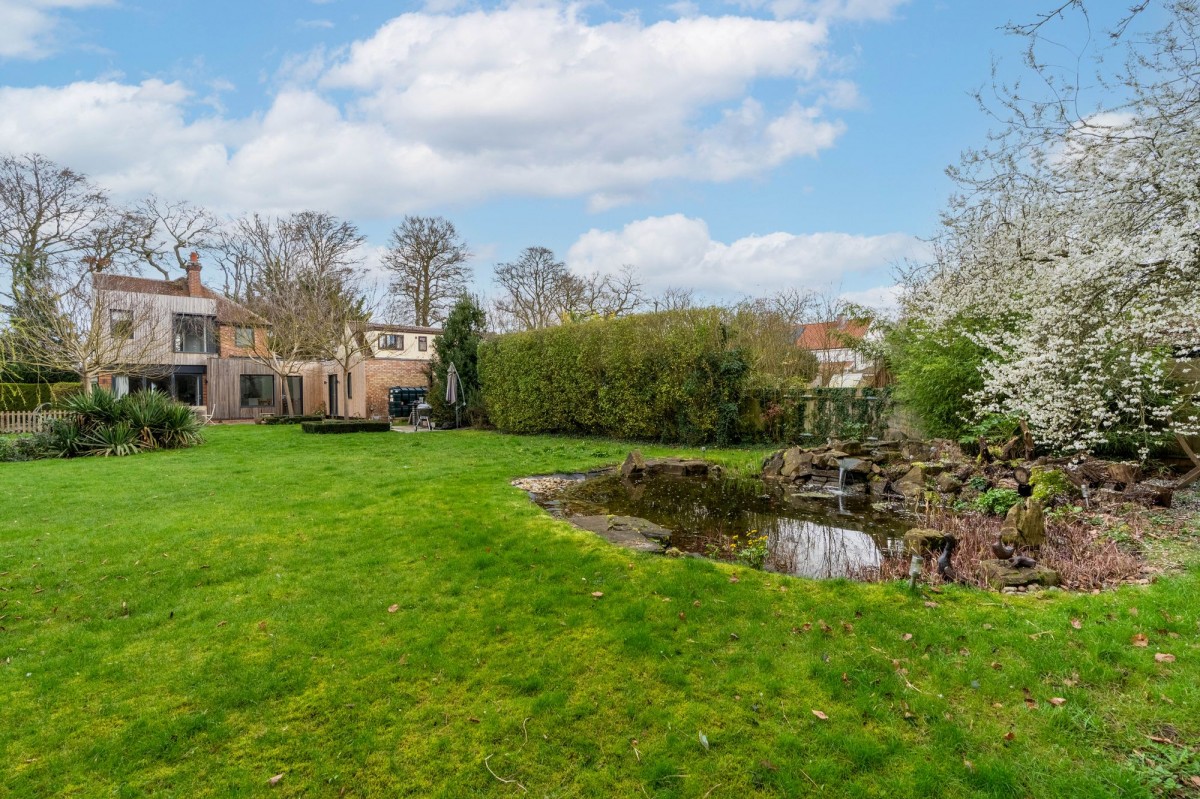 Cambridge Road, Abington, CB21