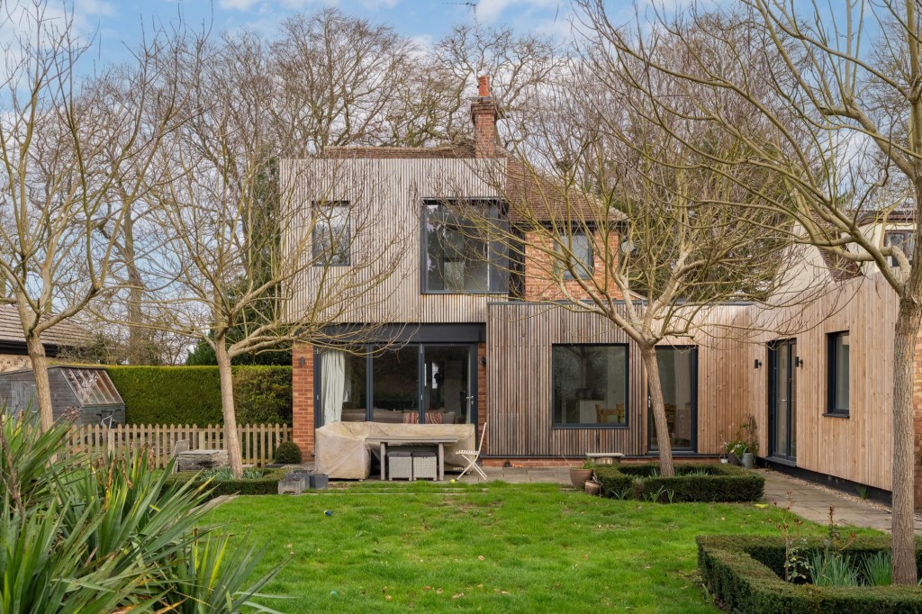 Cambridge Road, Abington, CB21