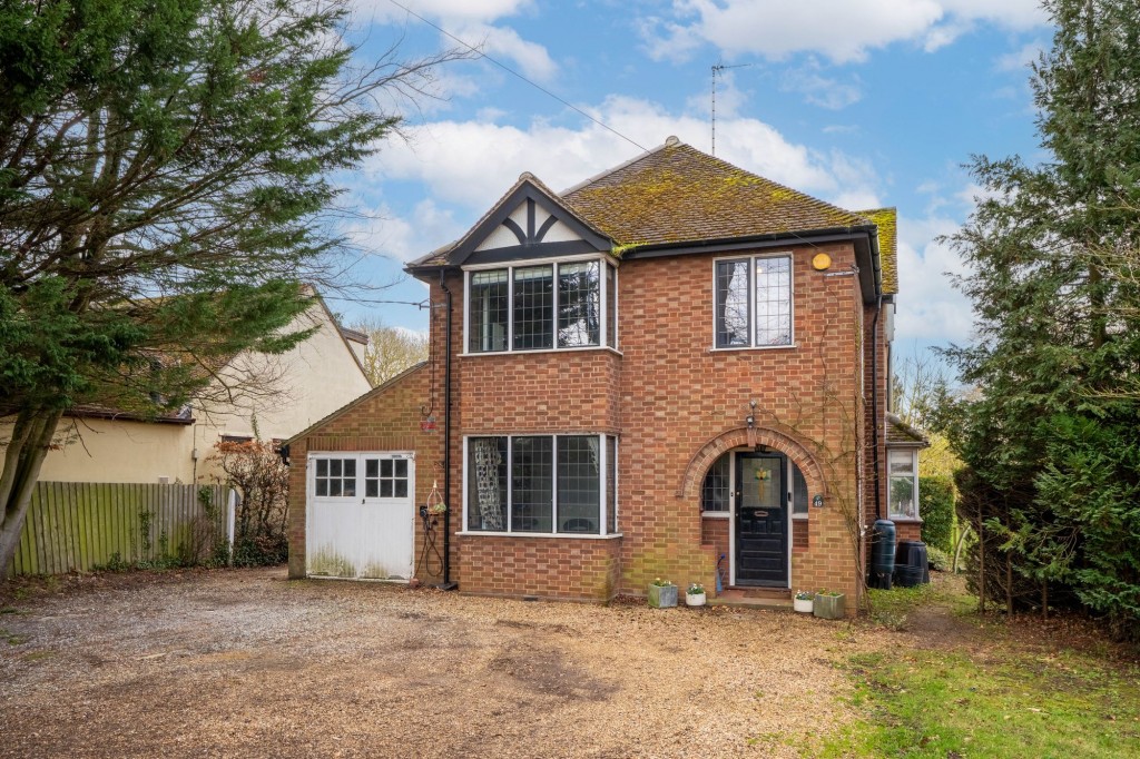 Cambridge Road, Abington, CB21